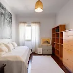 Sol Ao Rato - Sunny And Spacious Apartment